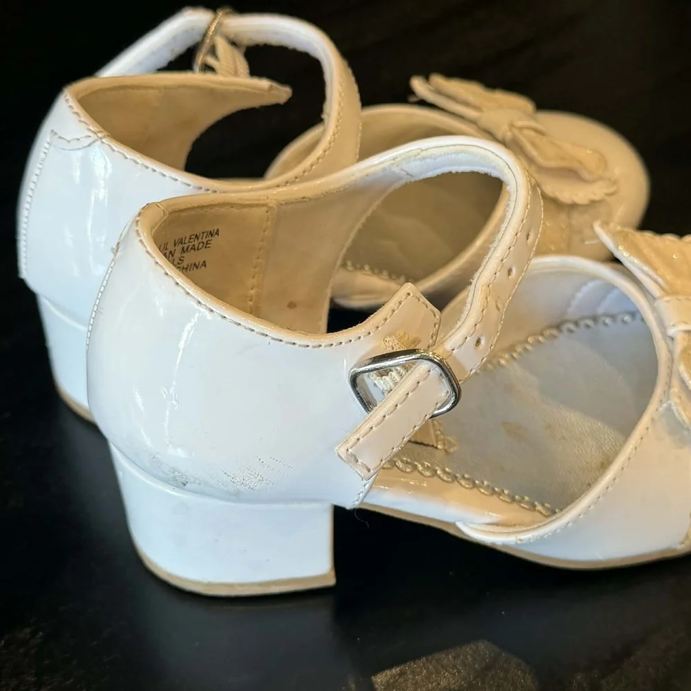 Elegant White Kids Shoes with Bow